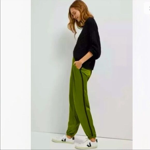 Anthropologie Diandra pleated satin joggers - Picture 2 of 16